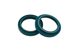 SKF ZESTAW (1 LAGA) USZCZELNIACZY PRZEDNIEGO ZAWIESZENIA (OLEJOWE I PYŁOWE) SHOWA 37MM, HONDA CBR 600 F '87-'90, CBR 300 R '14-'24, CRF 230 F 03-'19, KAWASAKI ER-5 '97-'06, EX 300 NINJA '12-'24, SUZUKI RM 85 '02-'24 KOLOR ZIELONY