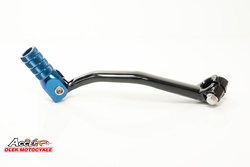 ACCEL DŹWIGNIA ZMIANY BIEGÓW YAMAHA YZ 125/250 '05-'22 ALUMINIOWA KOLOR CZARNY, KONCÓWKA NIEBIESKA (1C3-18110-00-00)